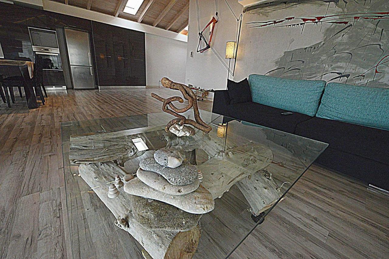 Wood Metal Glass 库托卡利恩 外观 照片
